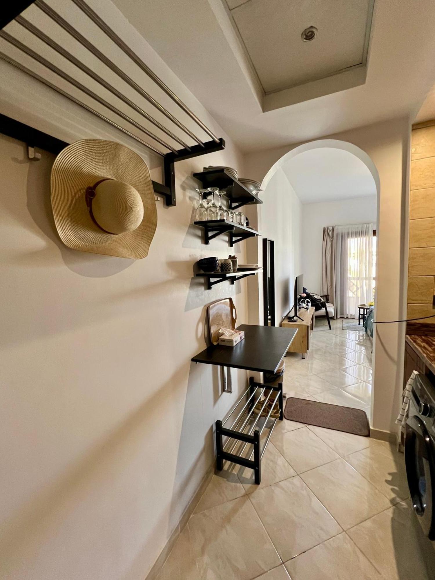 Luxury Beachfront Studio- Foreign Nationals Only Хургада Екстер'єр фото